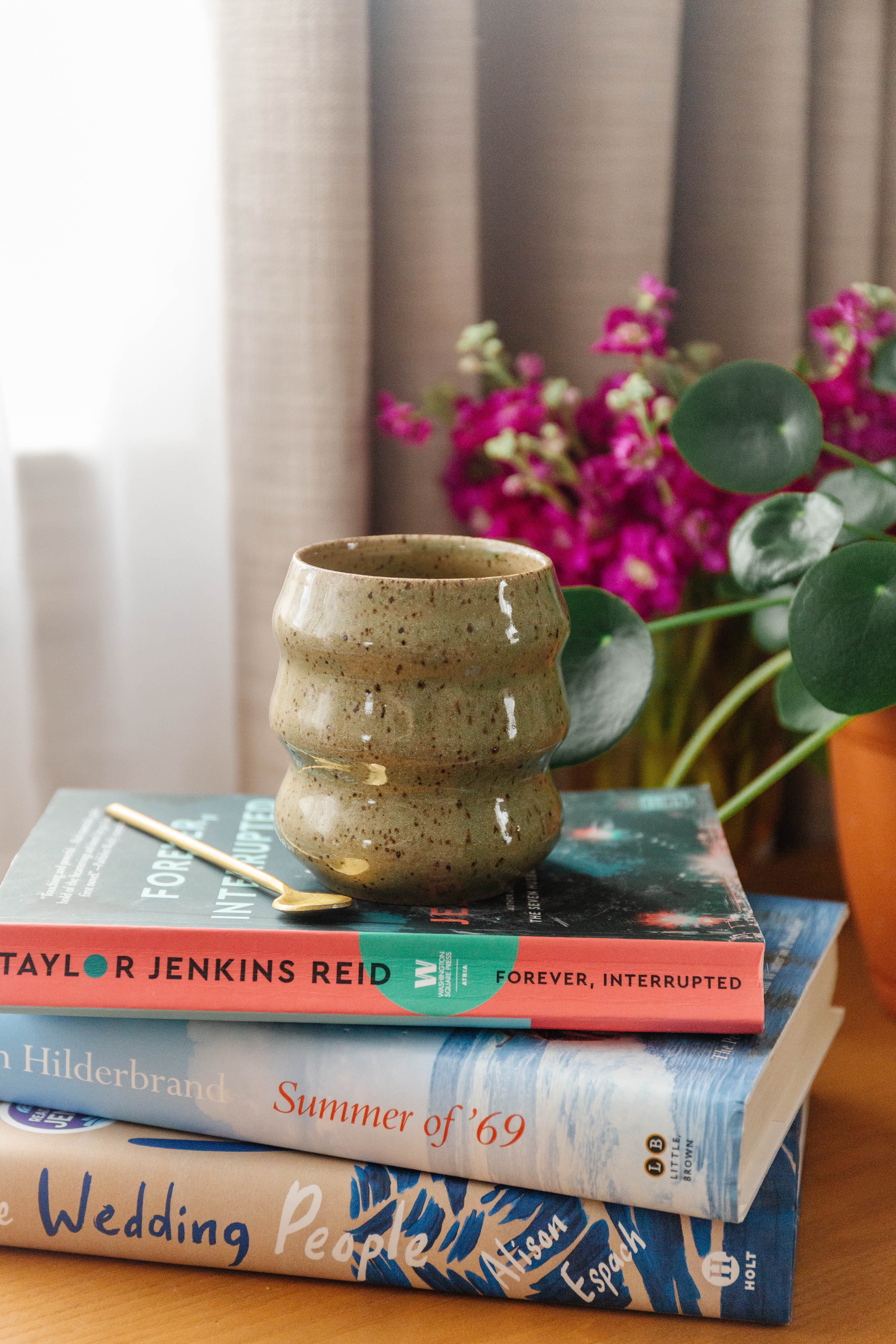 Green Curvy Cup