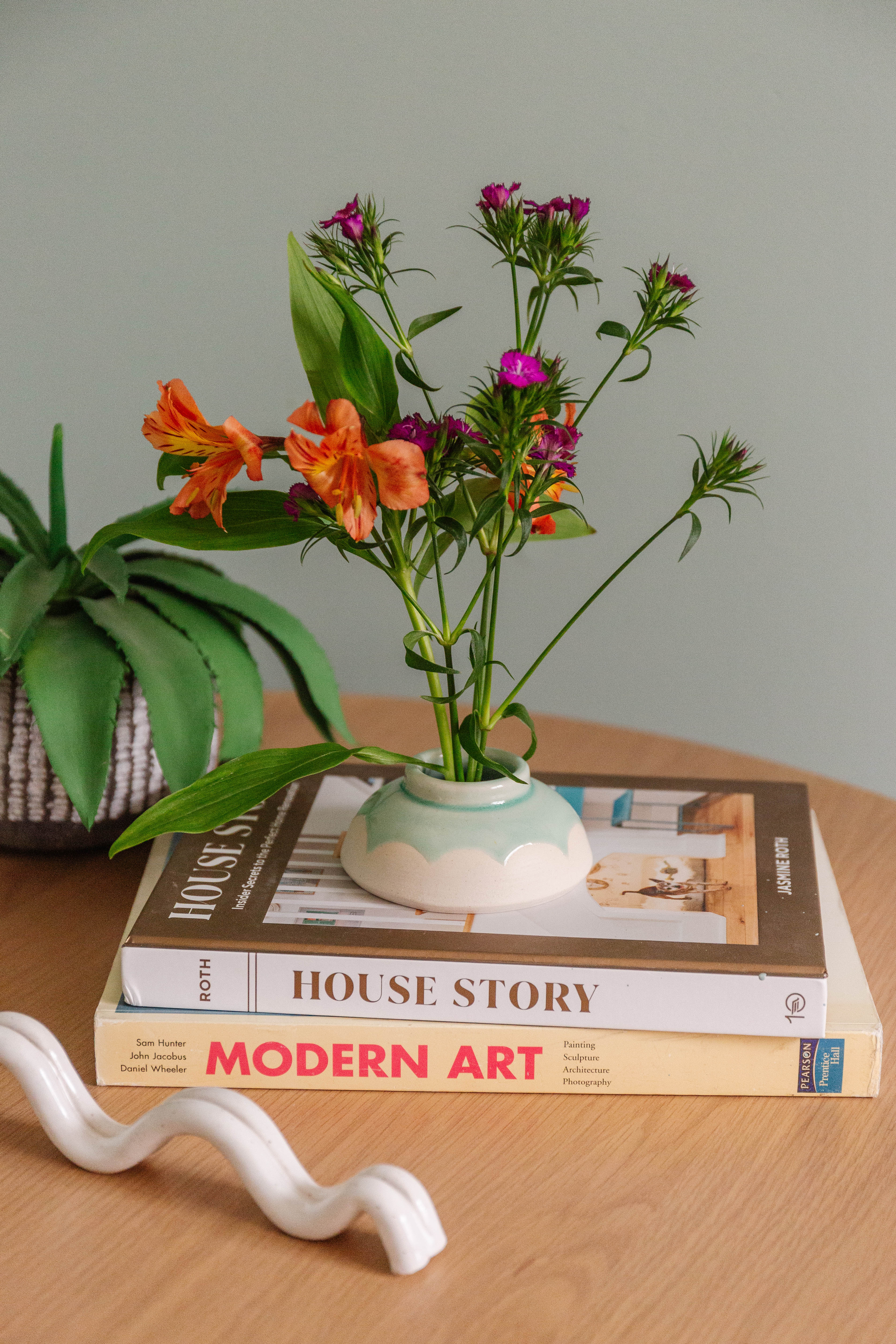 Green Ikebana Vase
